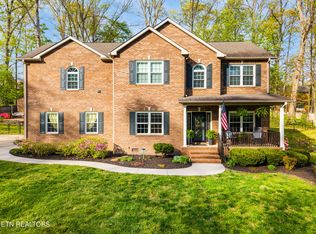 8016 Walker Rd, Knoxville, TN 37938