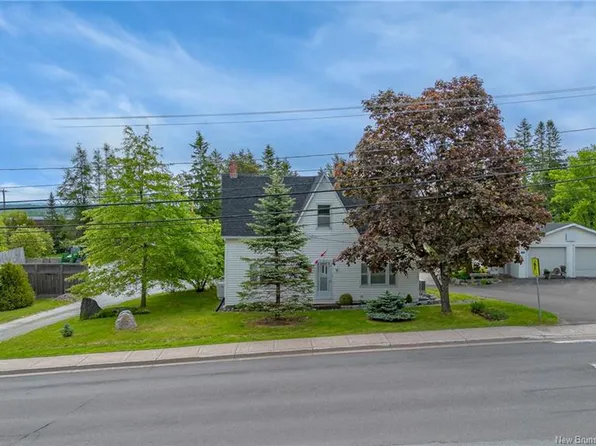 416 Hampton Rd, Quispamsis, NB E2E 4V5
