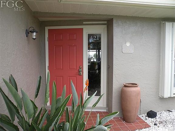 3rd image of 421 SW 46th Ter