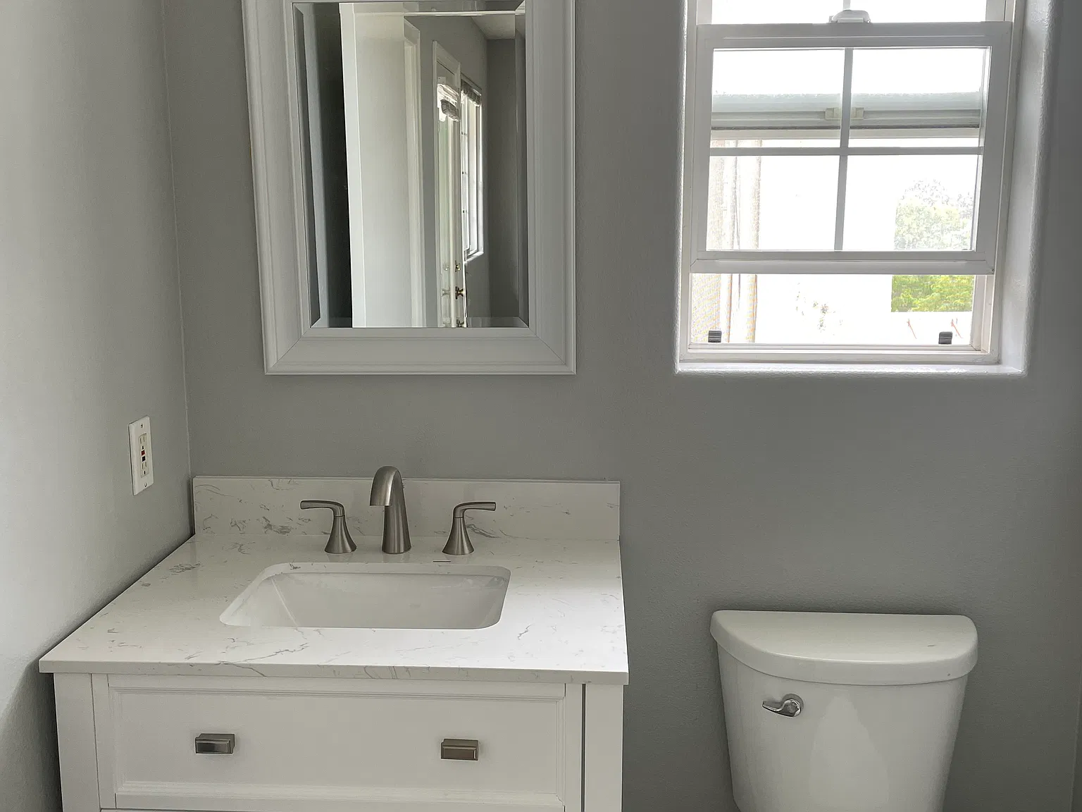 2 bed, 950 sqft, $3,200 — Photo 4