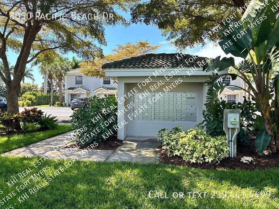 8050 Pacific Beach Dr
