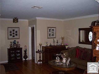 3rd image of 9003 Maryknoll Ave