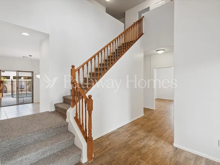 17762 W Watson Ln — Photo 10