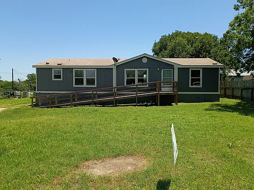 408 E Lavaca St Photo 1