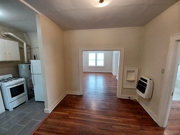 3rd image of 1910 Howard St APT 12