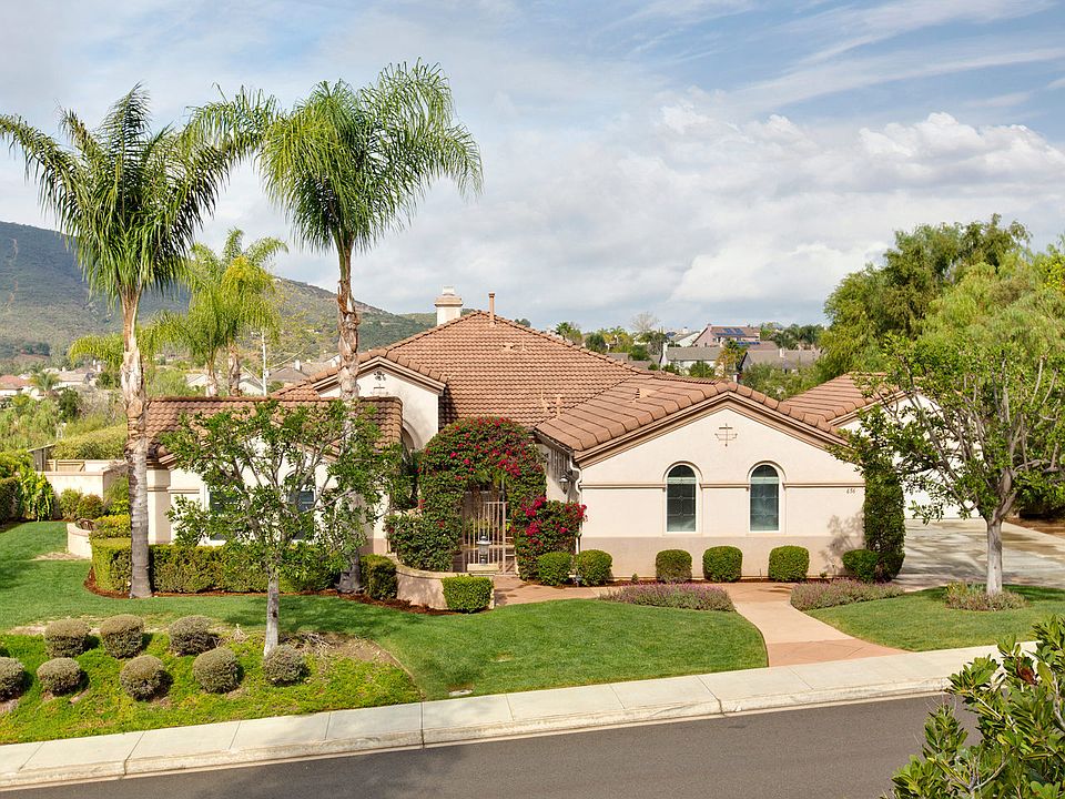 1st image of 656 Arcadia Bluff Ct