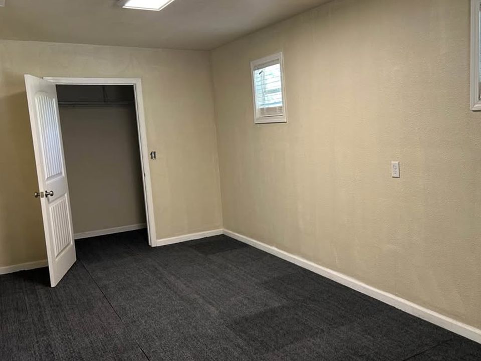 2nd image of 1508 Bussellridge Rd #2