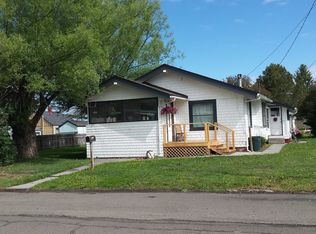 517 W Main St, Enterprise, OR 97828