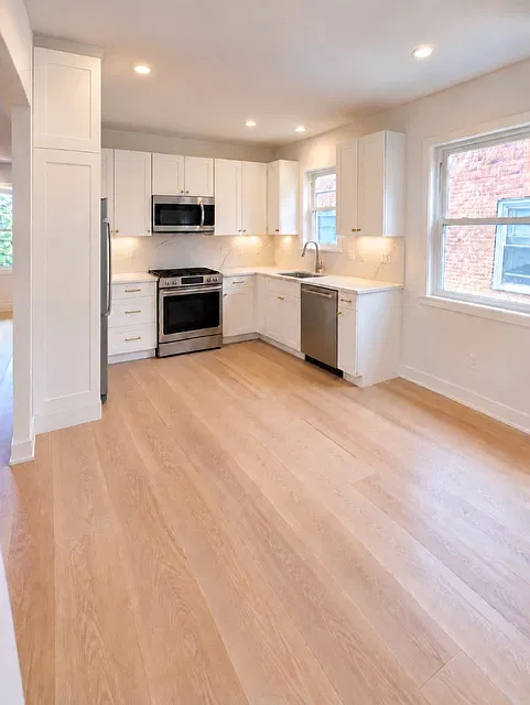 2 bed, $2,595 — Photo 2