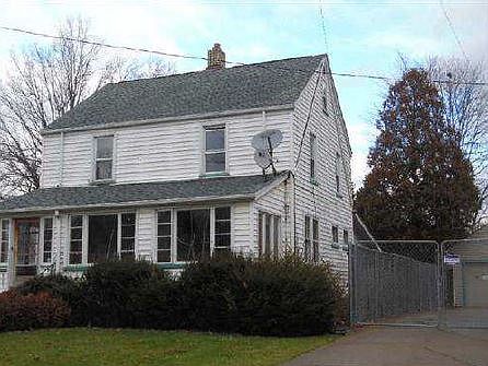 3rd image of 887 Terra Alta St NE