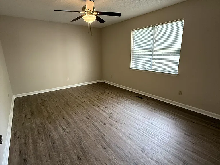 8611 Leatherwood Trl — Photo 19
