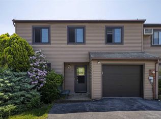 29 Walnut Ct, Fishkill, NY 12524