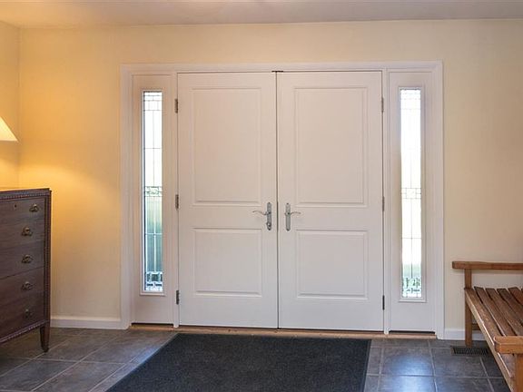 2nd image of 695 Judd Rd