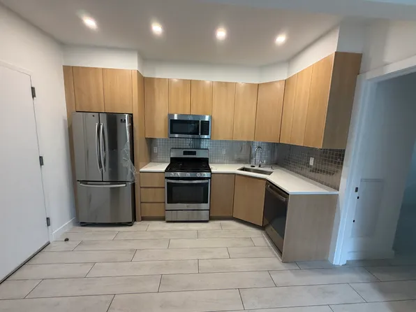 (undisclosed Address), Brooklyn, NY 11223