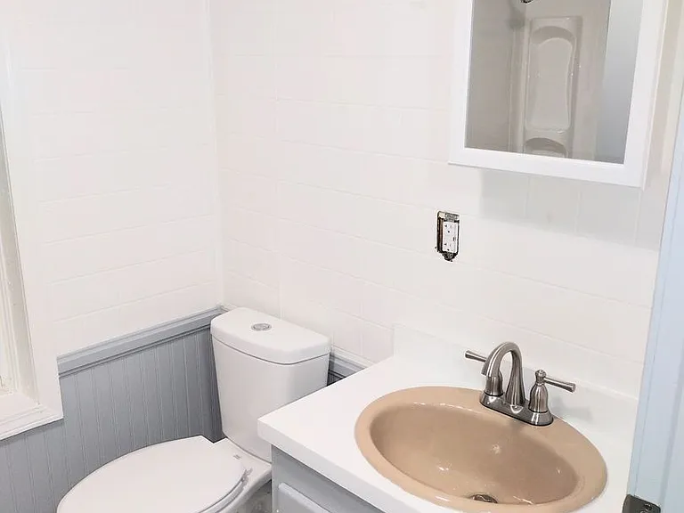 103 W Moore St — Photo 14