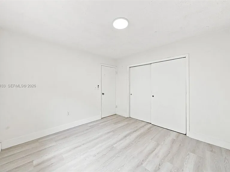 634 SW 7th Ct #5 — Photo 10