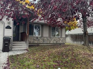 2840 SW Salmon Ave, Redmond, OR 97756