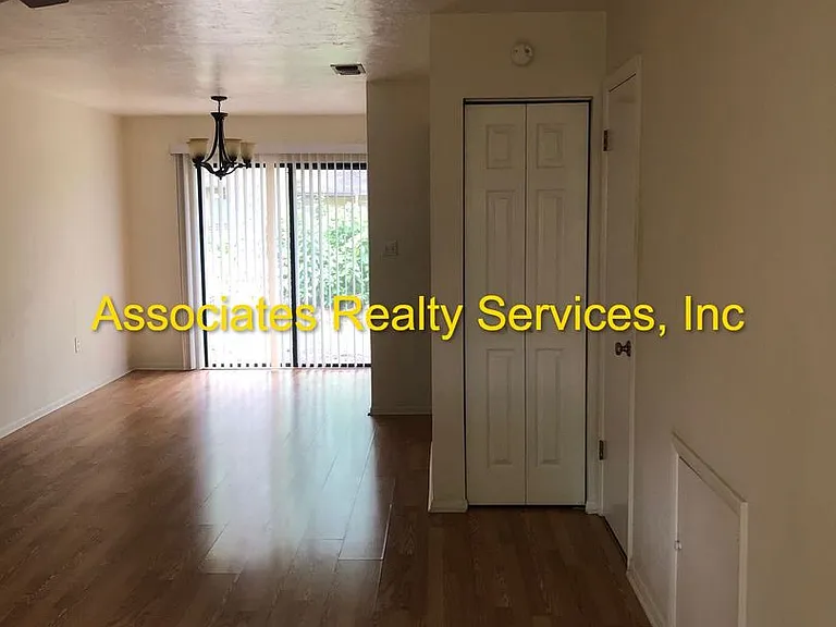 4529 NW 45th Ct — Photo 2