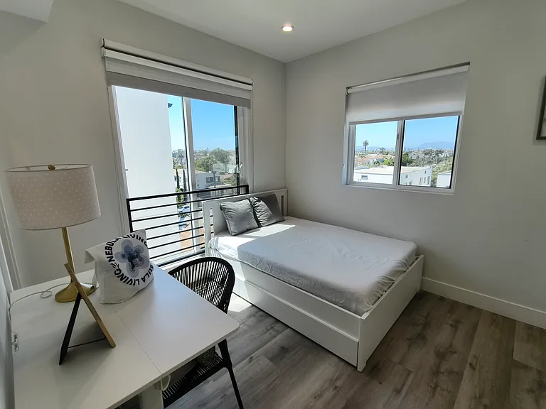 3020 S Normandie Ave #E4-3 — Photo 3