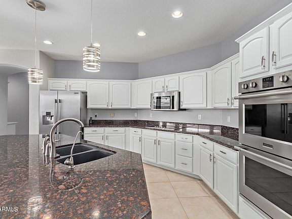 3rd image of 3925 N 148TH Drive