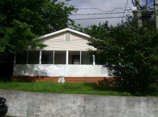 107 S Bogle St, Dalton, GA 30721