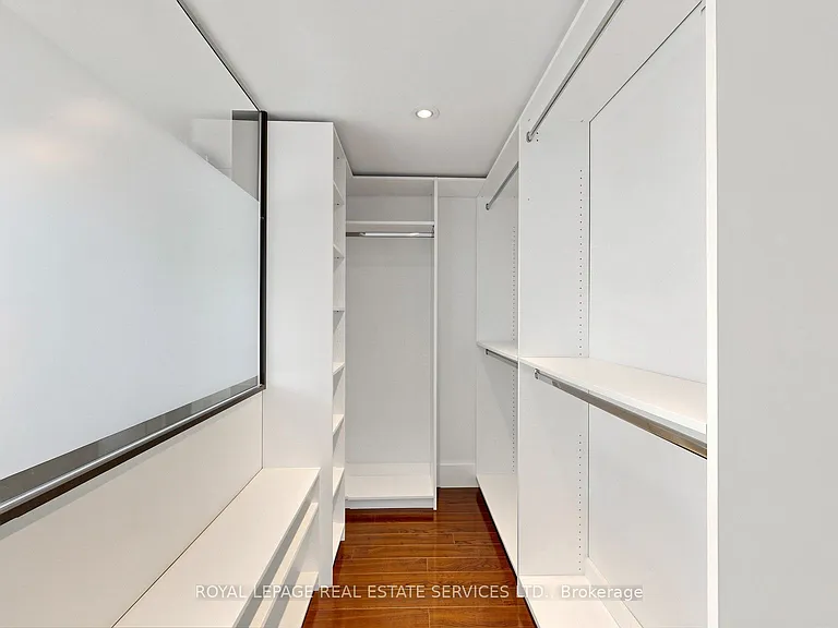 285 Bronte Rd — Photo 25