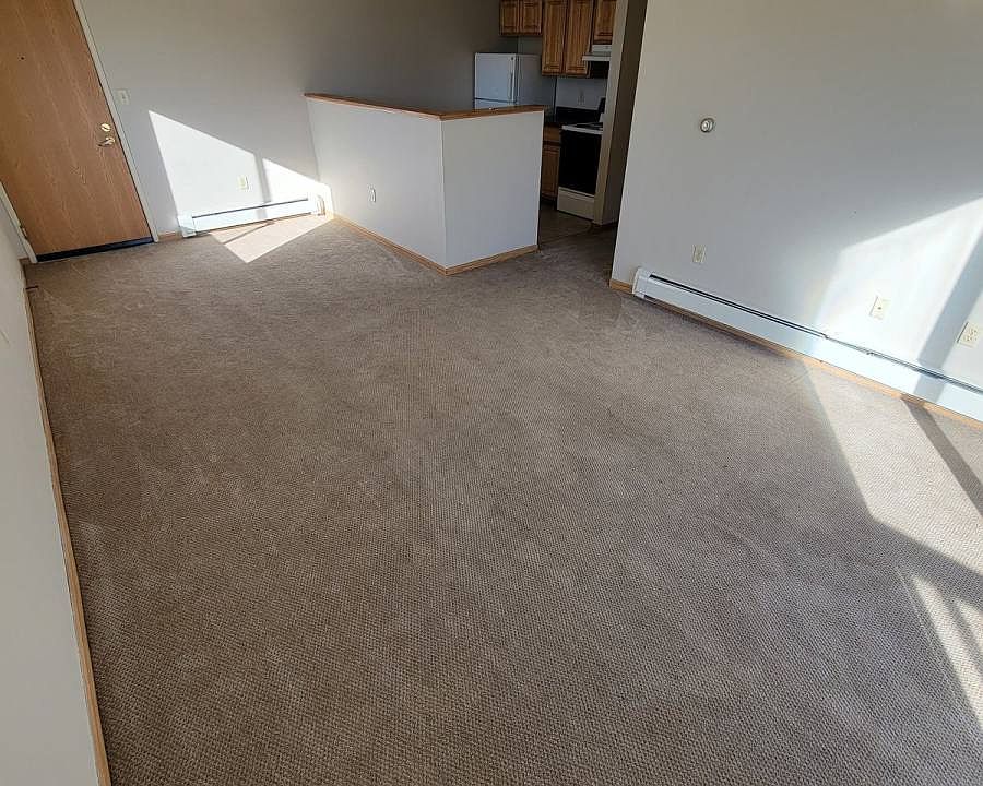 1st image of 400 13th Ave NW Unit 7