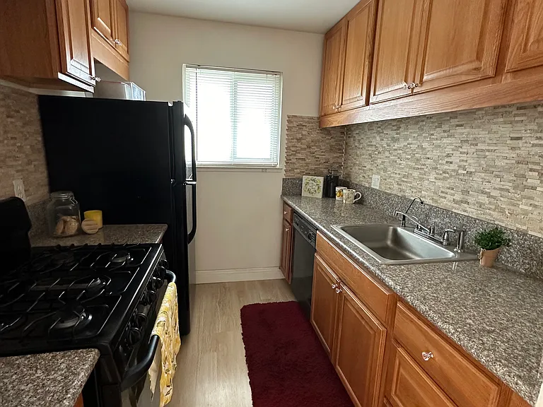 6201 Carlow Dr #4 — Photo 14