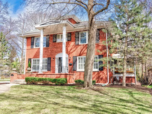 646 N Euclid Ave, Oak Park, IL 60302