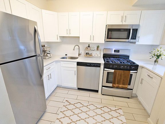 4th image of 7950 Henry Ave #2B-1Ba-900Sqft