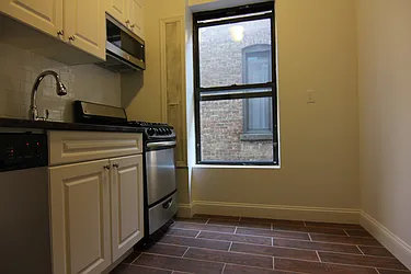 Rented by HOLTON REAL ESTATE INC.