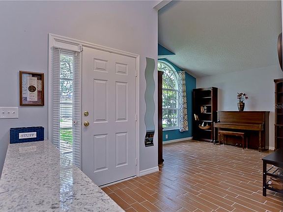 5th image of 15106 Heathridge Dr