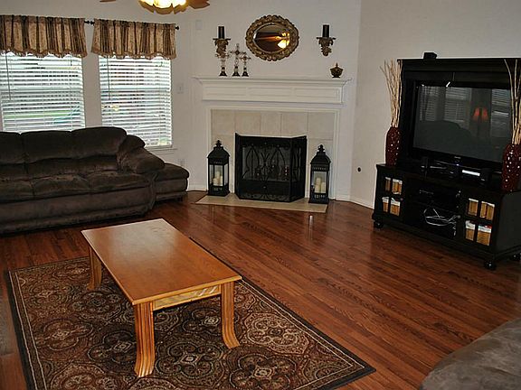 5th image of 18122 Rose Hill Park Ln