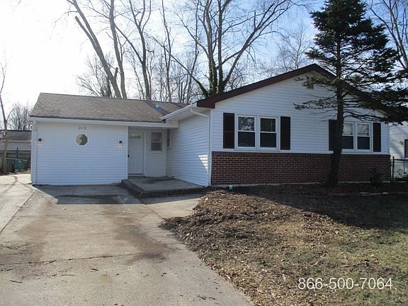 4th image of 215 Twin Lakes Blvd