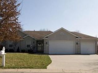 1712 SW 24th St, Blue Springs, MO 64015
