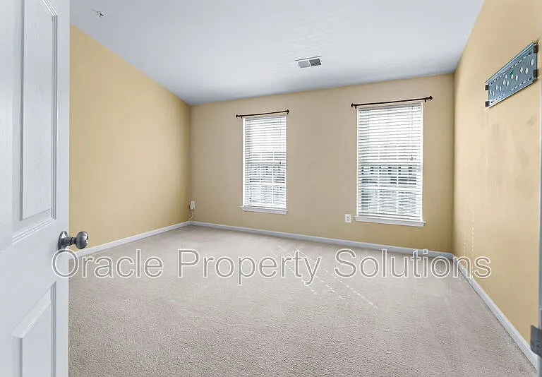 7550 Maidenhead Dr — Photo 17