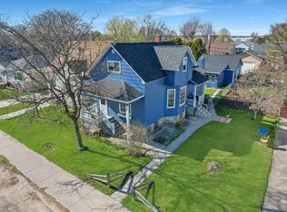 2104 16th Ave, Menominee, MI 49858