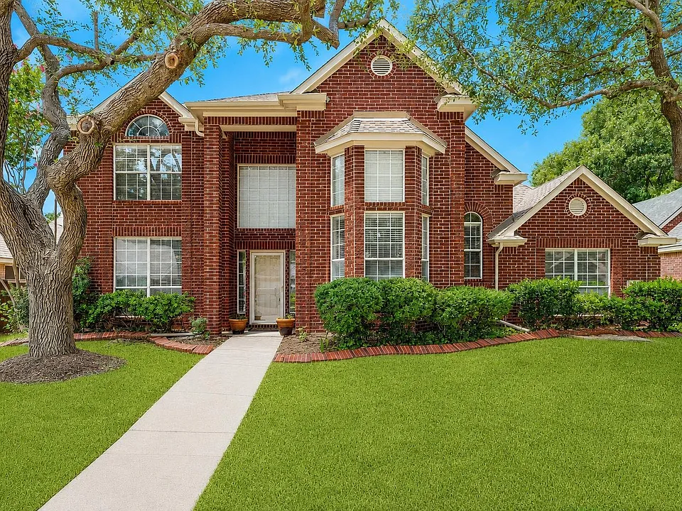 110 Falcon Creek Dr