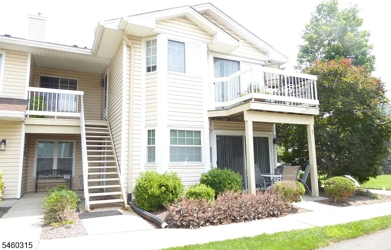52 Foxwood Ct