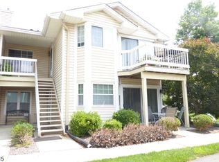52 Foxwood Ct, Bedminster, NJ 07921