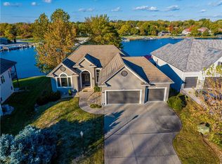 104 Arapaho Trl, Lake Winnebago, MO 64034
