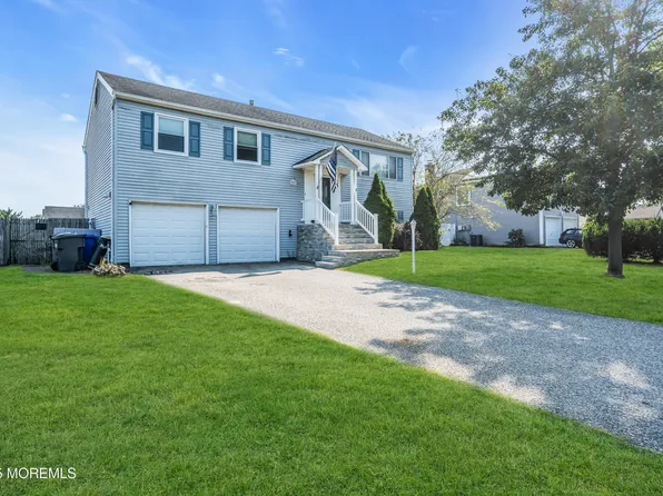 1097 Westlake Drive, Toms River, NJ 08753