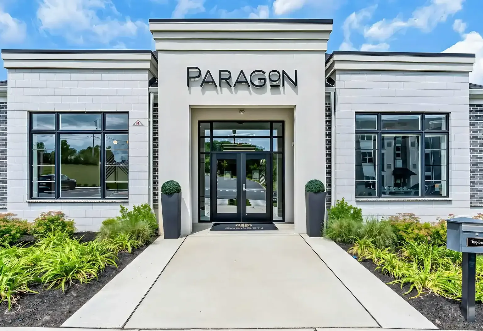The Paragon Apartments — Photo 1