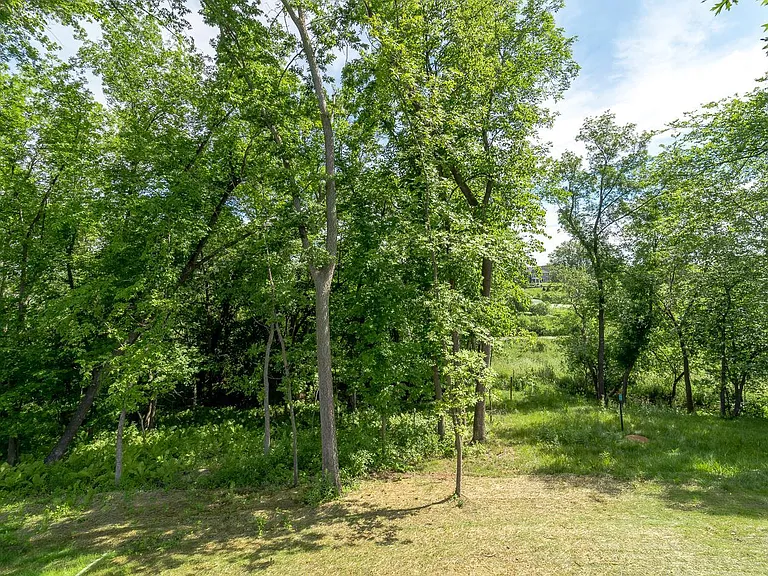 5145 Ranchview Ln N — Photo 34
