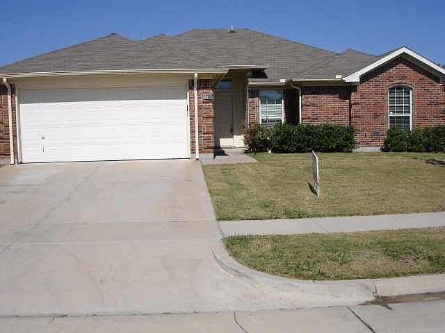 1st image of 1521 Loveland Dr