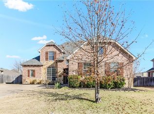 1714 Almond Dr, Mansfield, TX 76063