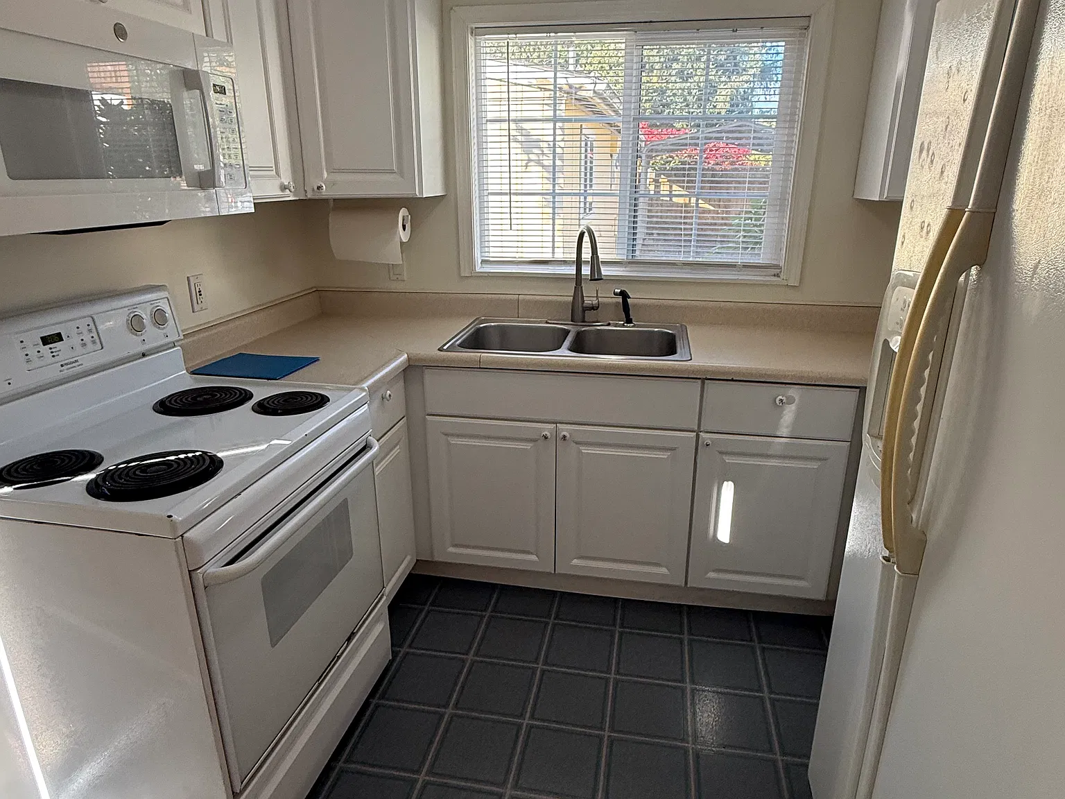 1 bed, 750 sqft, $1,175 — Photo 2