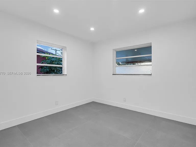 730 NW 77th Way — Photo 10