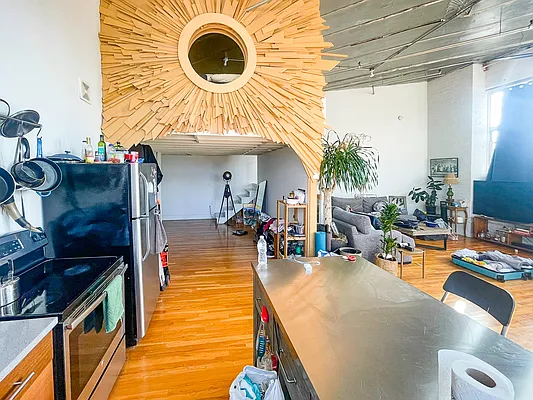 Rented by MySpaceNYC | media 12