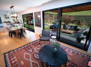 4218 Meadow Lark Dr, Calabasas, CA 91302